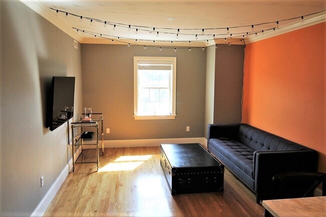 Photo - 255 Winter St