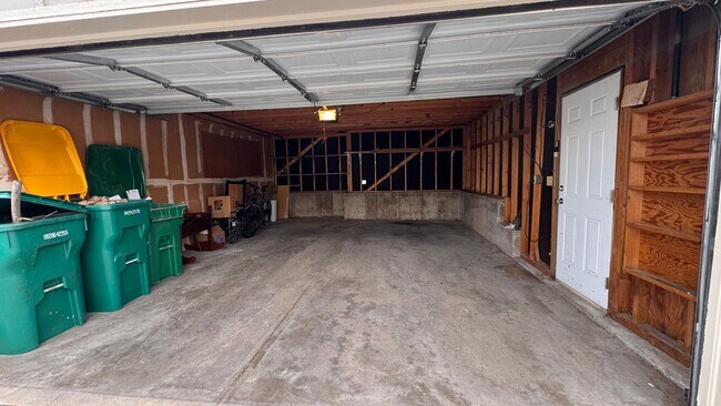 Photo - 3 bed 2.5 bath w/ garage, Great location off University and Dry Creek, close to Southglenn Mall a...