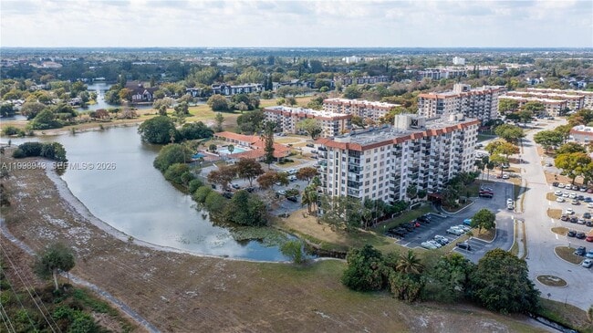 Building Photo - 4164 Inverrary Dr Unit 812