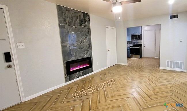 Building Photo - 805 Sissom Rd Rental