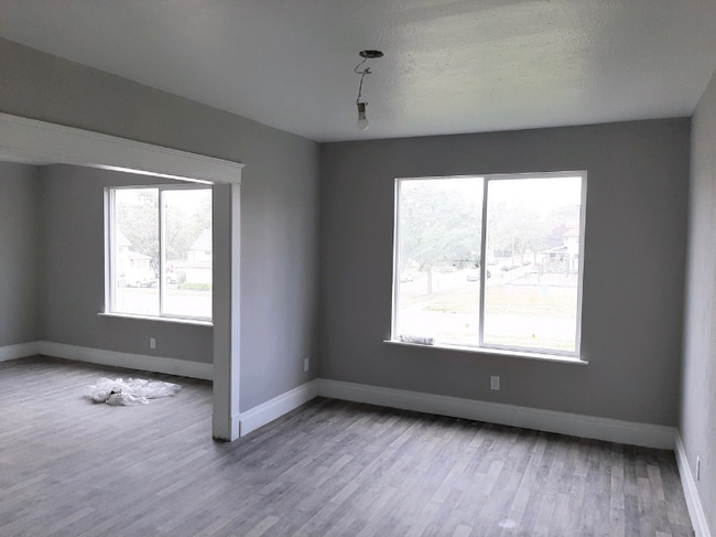 Photo - 509 W High St Unit 103