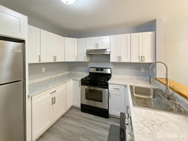 Photo - 5062 Beech Ct