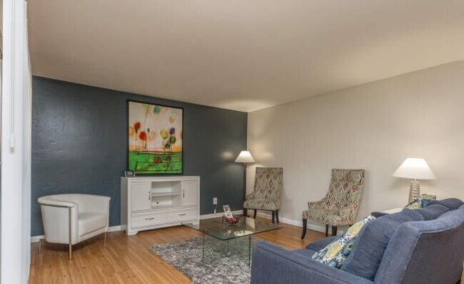 Building Photo - 1 bedroom in Houston TX 77063 Unit 1292 Rental