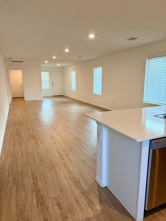 Photo - 963 Oak Mist Ln