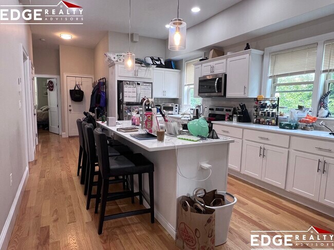 Photo - 72 Foster St Unit 2