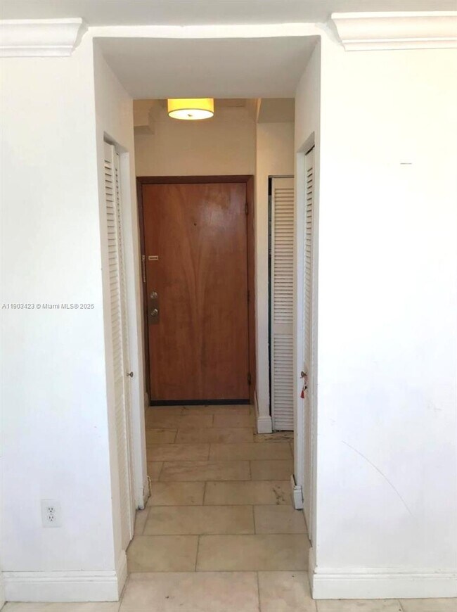 Photo - 1502 Jefferson Ave Unidad 104