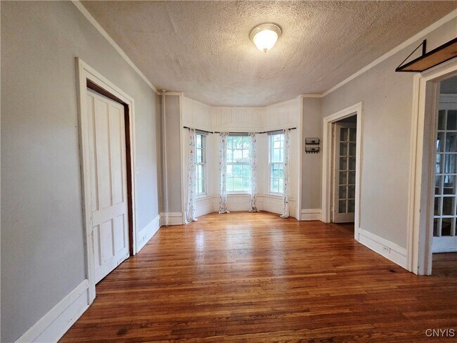 Photo - 98 Franklin St