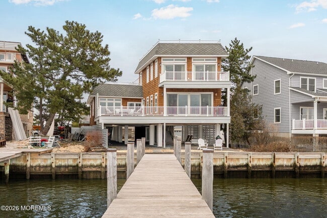 Building Photo - 484 Ocean Ave