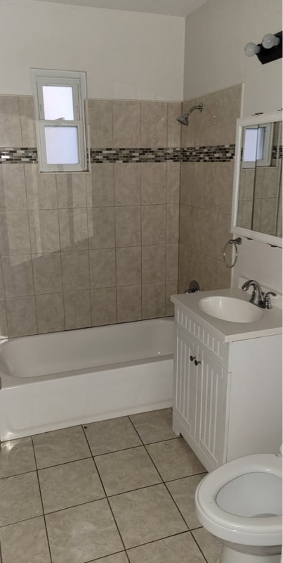 Photo - 5656 S May St Unit 1