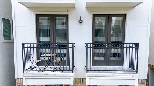 Photo - 1274 N Post Oak Rd