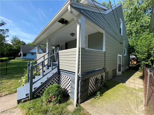 Building Photo - 3190 W 70th St Rental
