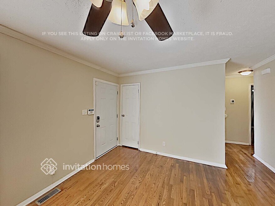 227 Evergreen Dr SE