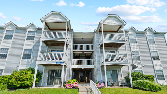 Building Photo - One Bedroom Classic Style Apartment on the... Unit 308
