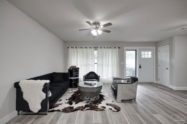 Building Photo - 3760 Bayou Blvd