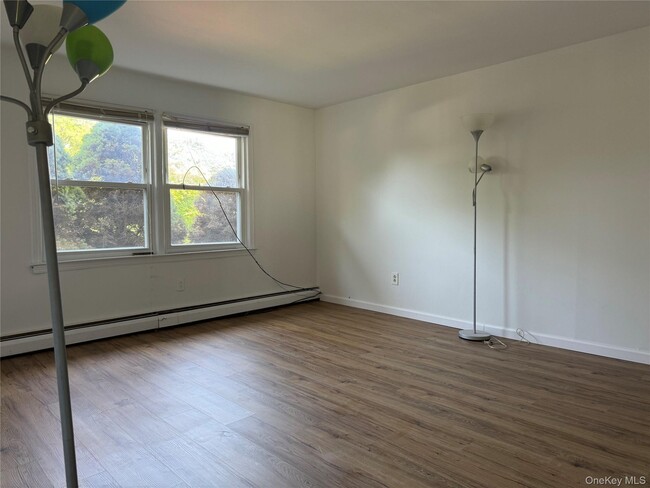 Photo - 46 W Lane Dr