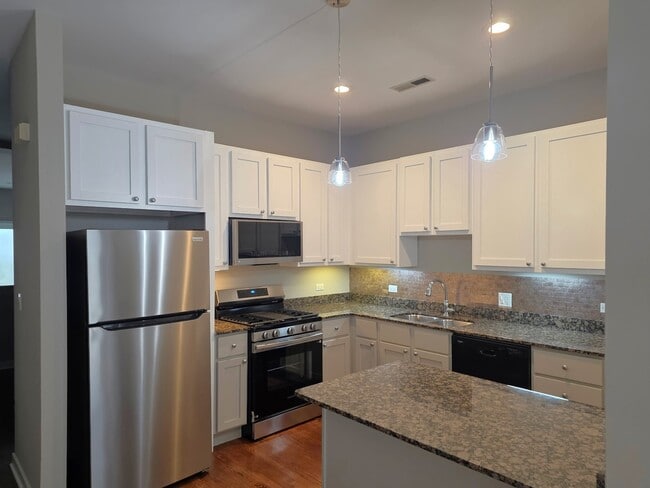 Photo - 1708 S Desplaines St