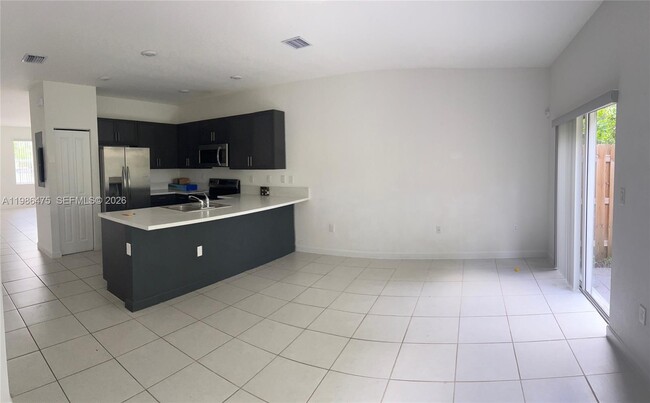 Photo - 2672 SE 19th St