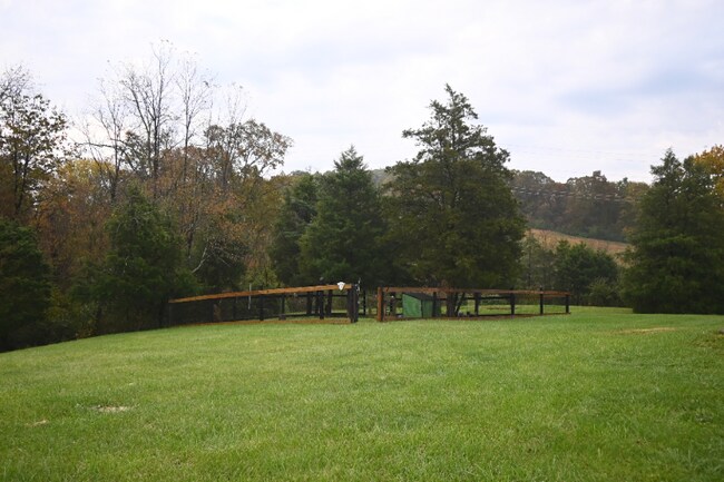 Photo - 615 Concord Rd