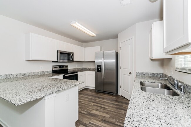 Photo - 208 Saddle Brooke Trce