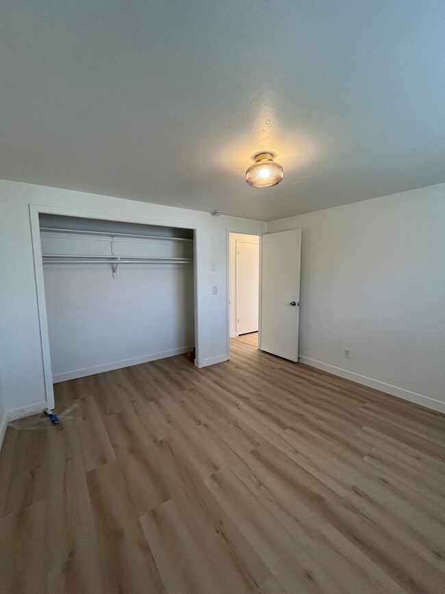 Large Bedroom - 723 E 600 S Unit 723 E