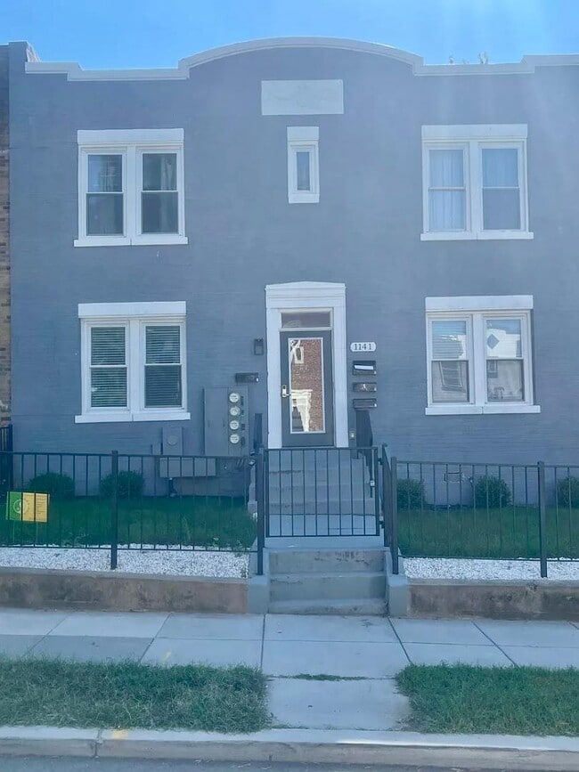 Photo - 1141 Owen Pl NE