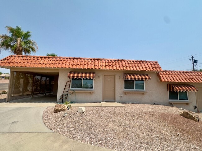 Building Photo - 2 Bed 2 Bath Duplex Long Term Rental!