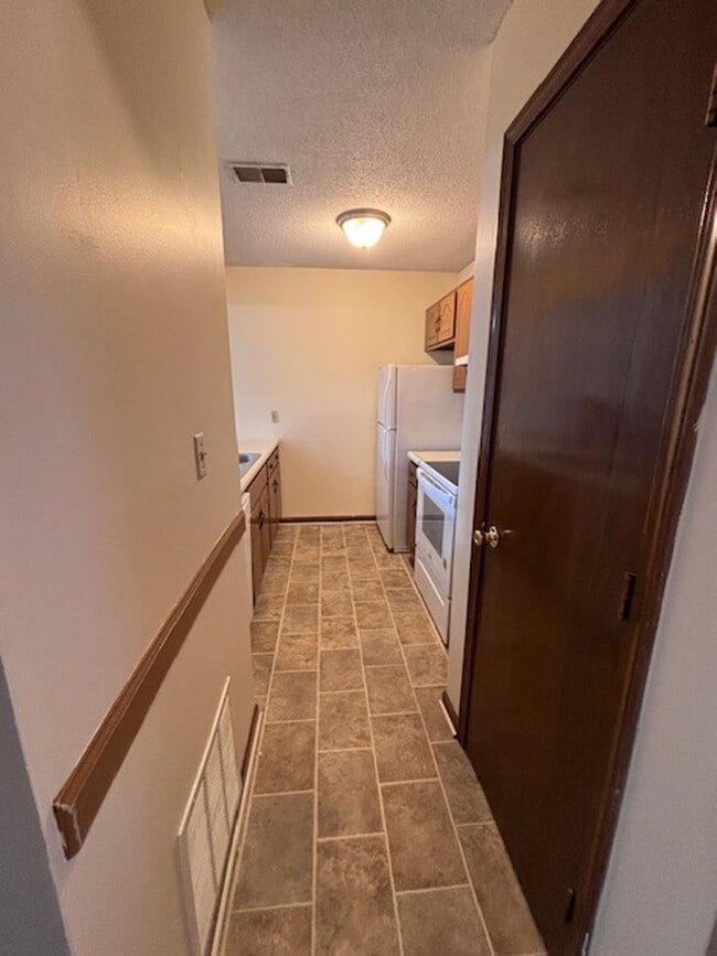 524 Independence Ct