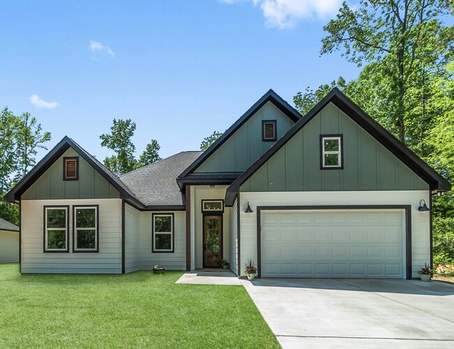 Building Photo - 244 Fawn Dr