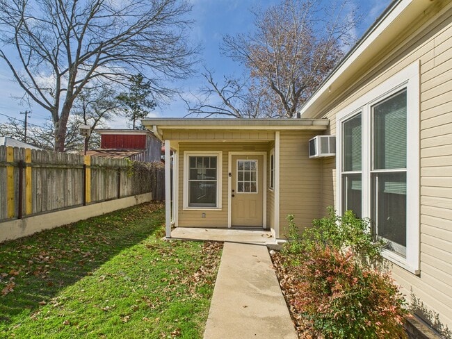 Photo - 512 Kraupahen St Unit A