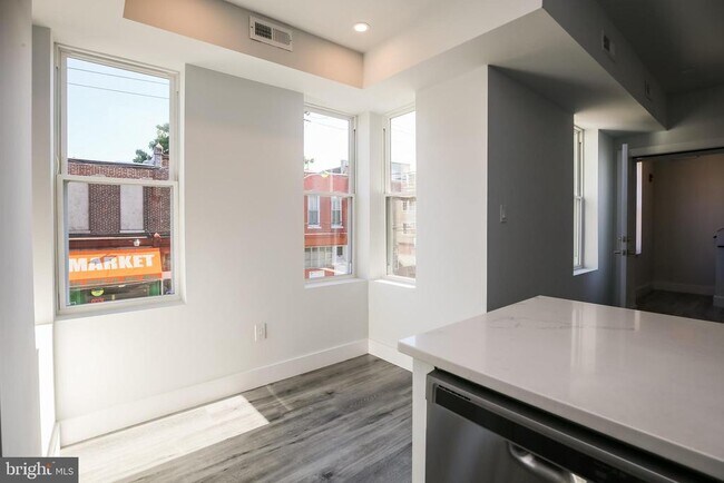 Photo - 537 N 35th St Unit 2