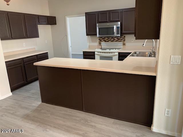 442 W El Freda Rd