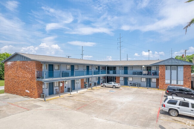 Photo - Aron's Place Apartments