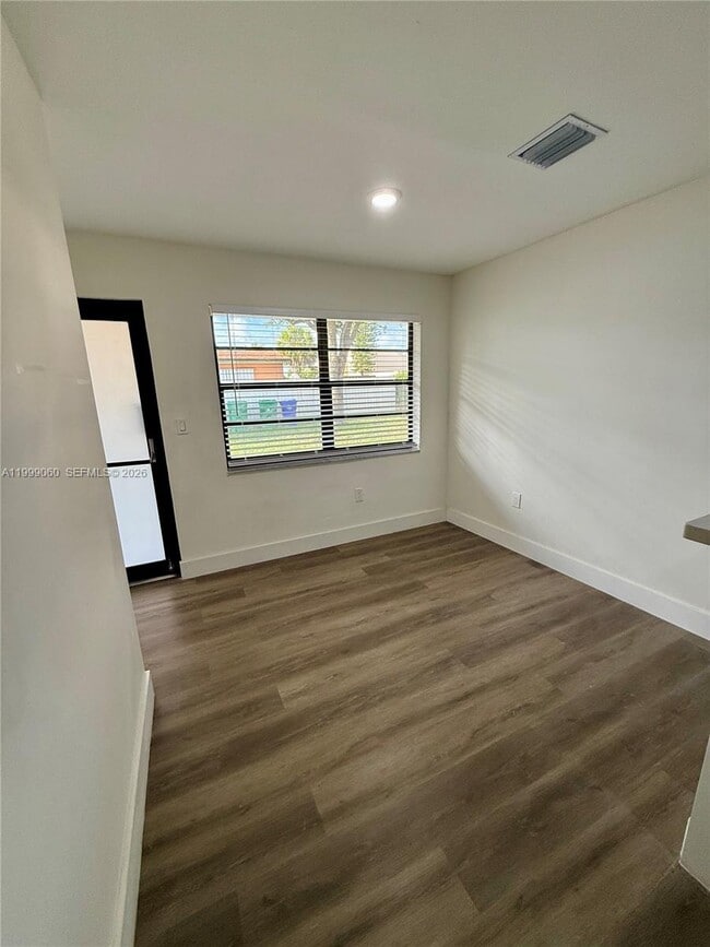 Photo - 1731 Alcazar Dr Unidad 1B