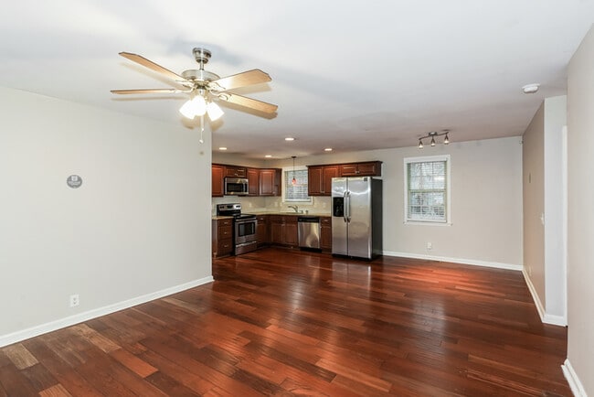 Photo - 107 Woodridge Dr