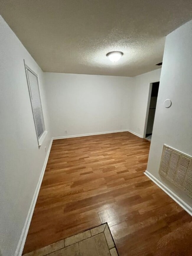 Photo - Centrally located In Murfreesboro