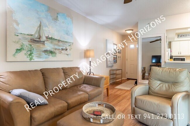 Photo - 2121 Wood St