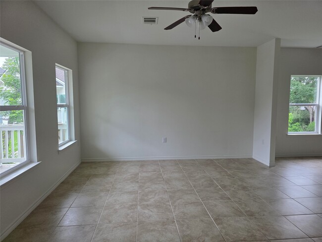 Photo - 6102 White Oak Dr