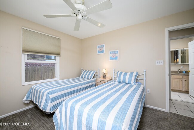 Photo - 107 3rd Ave