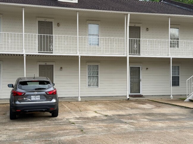 Photo - Oakwood Village Apartments