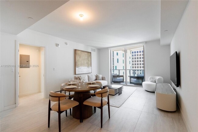 Photo - 77 SE 5th St Unit 3914
