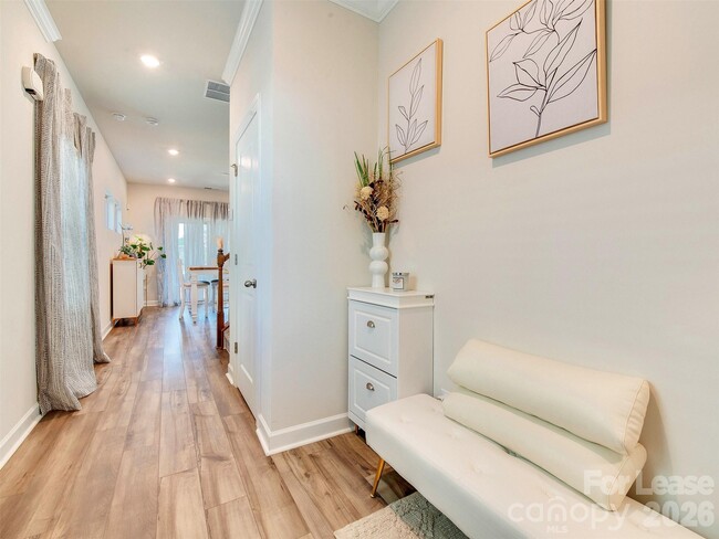 Photo - 4009 Woodland View Dr