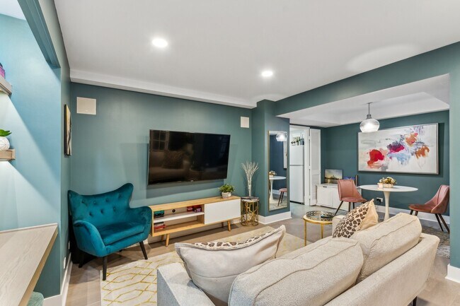 Photo - 40 E Delaware Pl Unit 805