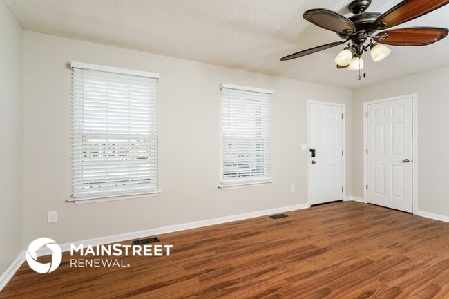 Photo - 254 Drake Dr