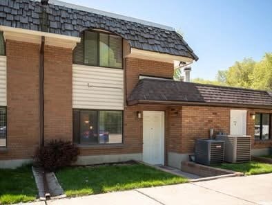 Building Photo - 1493 Arthur Dr