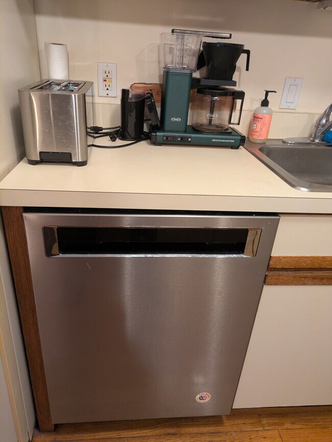 Photo - 61 6th St Unit 2