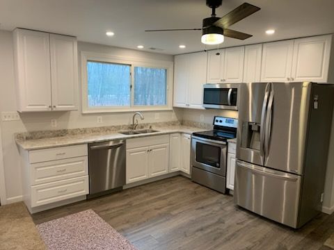 Photo - 190 Lake Shore Dr