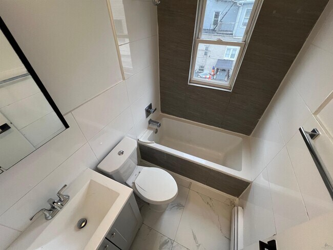 Photo - 42 Thorne St