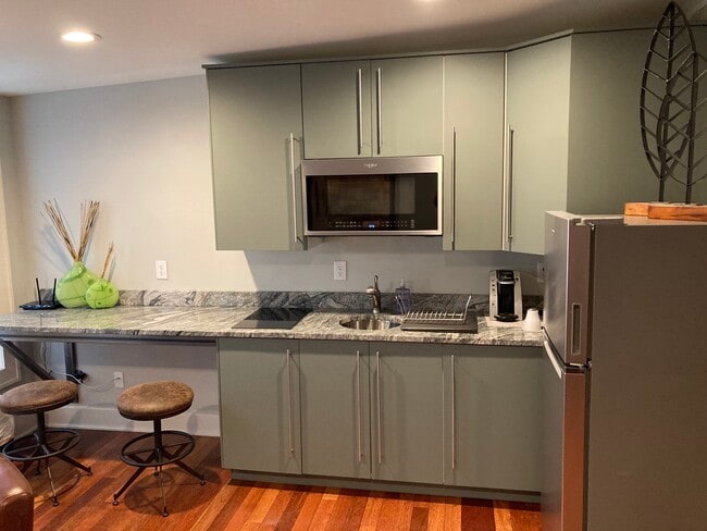 84 W Front St Unit 84 - Fully Furnished