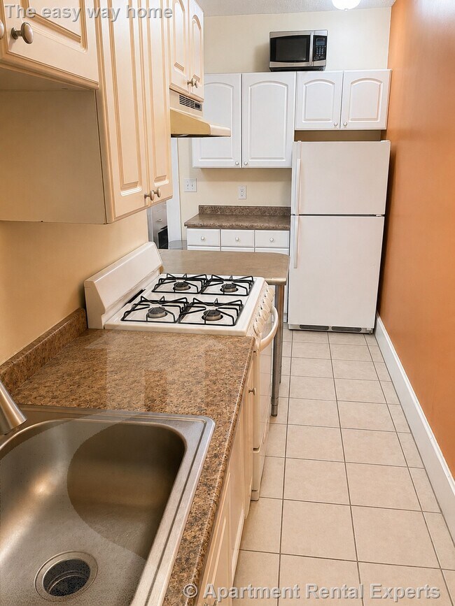 132.5 Oxford St Unit #1