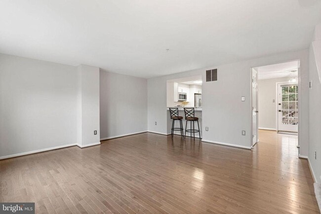 Photo - 2423 Bolton Ln